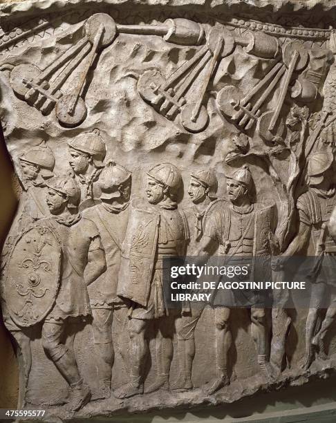 Roman legionaries maneuvering war machines in front of a fortress, plaster cast, relief of Trajan's Column. Detail. Roman civilisation, 2nd century....