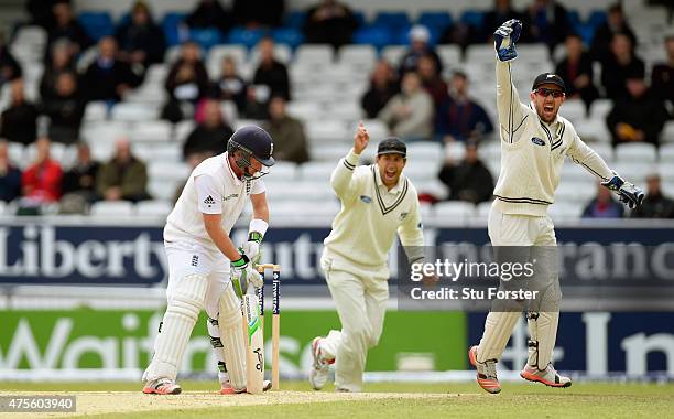 England batsman Ian Bell reacts after being dismissed by New Zealand bowler Mark Craig as Luke Ronchi celebrates during day five of the 2nd Investec...