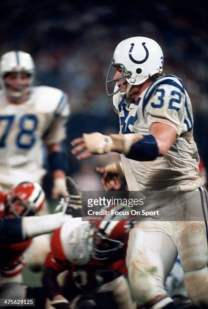 Mike Curtis of the Baltimore Colts in action against the New Atlanta Falcons during an NFL Football game November 17, 1974 at Atlanta-Fulton County...
