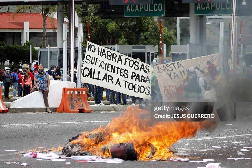 MEXICO-LOCAL ELECTION-TEACHERS-PROTEST