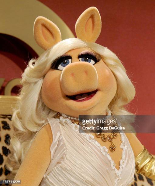 Miss Piggy arrives at the QVC 5th Annual Red Carpet Style event at The Four Seasons Hotel on February 28, 2014 in Beverly Hills, California.