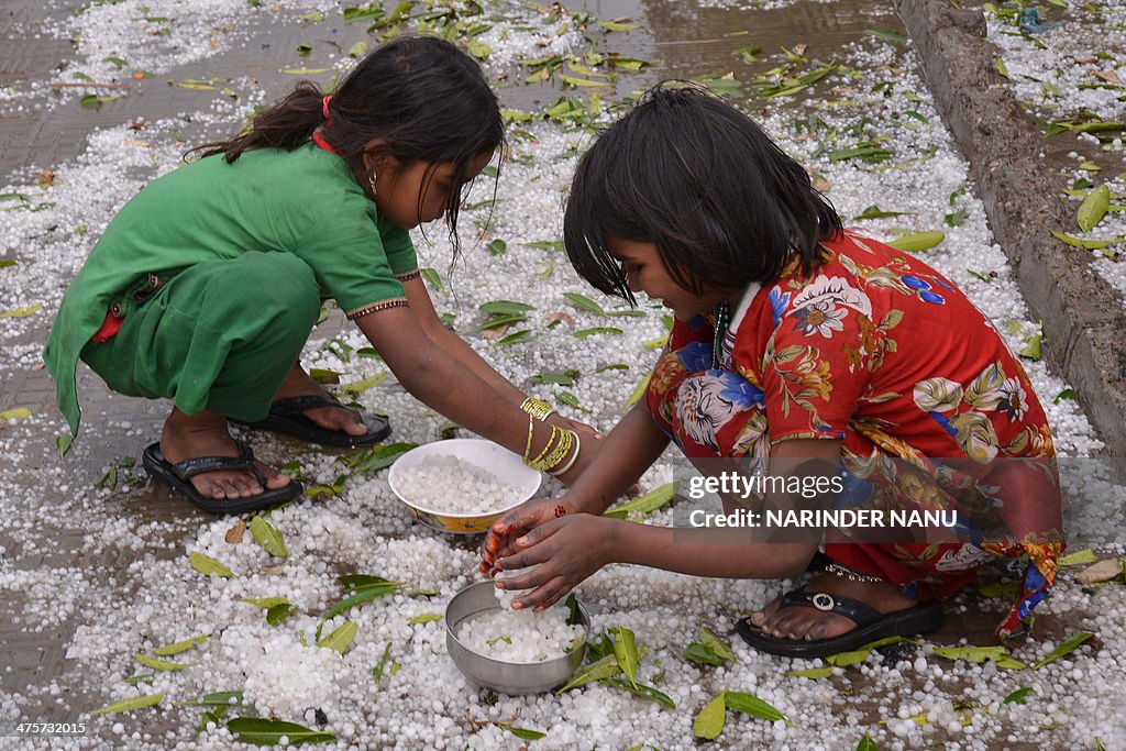 INDIA-WEATHER-HAIL