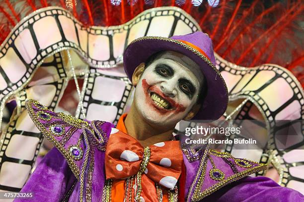 Member of the Dragoes da Real samba school performs during the first night of the Sao Paulo's Carnival parade at the Sambodromo on February 28, 2014...