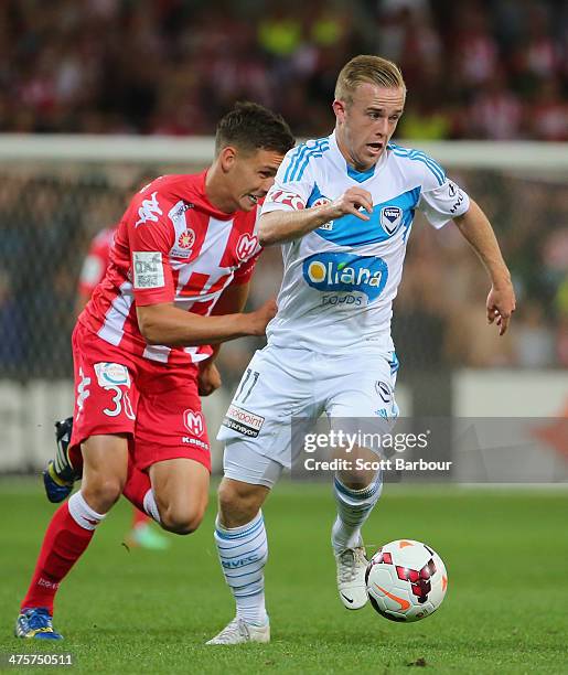 Connor Pain of the Victory controls the ball during the round 21 A-League match between Melbourne Heart and Melbourne Victory at AAMI Park on March...