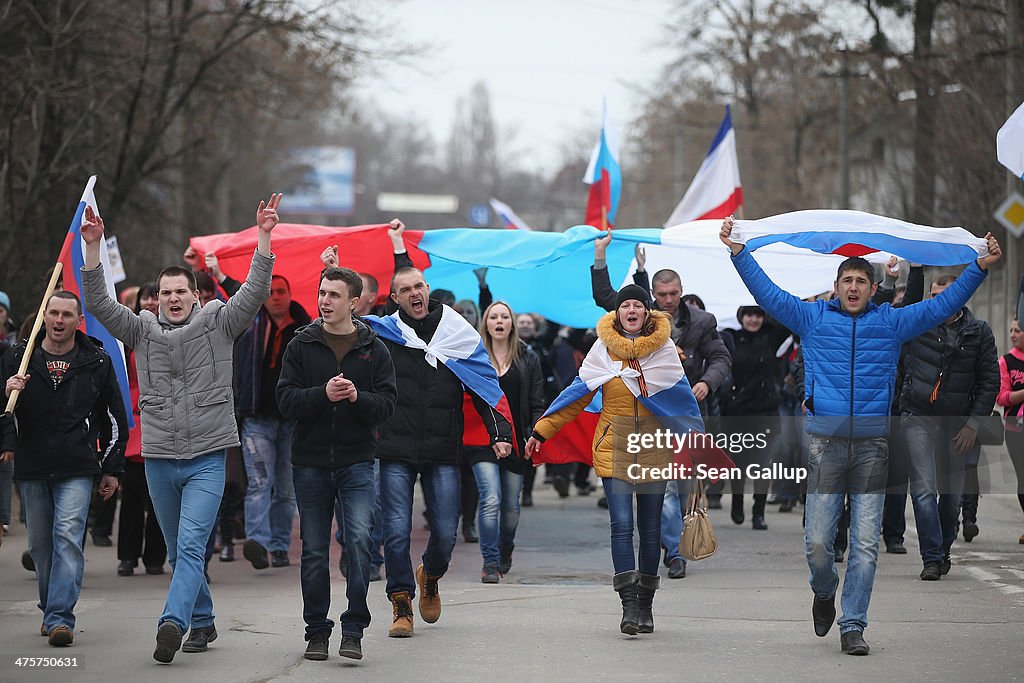 Concerns Grow In Ukraine Over Pro Russian Demonstrations In The Crimea Region