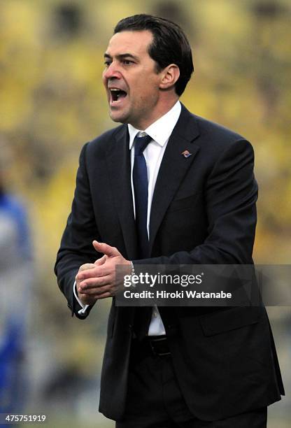 Tokyo head coach Massimo Ficcadenti looks on during the J. League match between Kashiwa Reysol and FC Tokyo at Hitachi Kashiwa Soccer Stadium on...