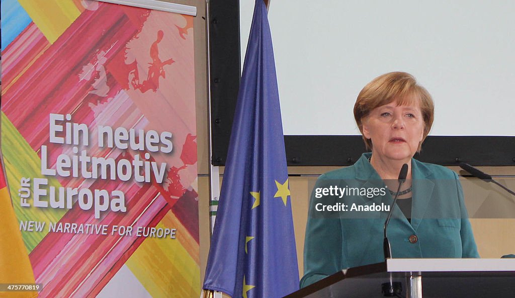 Merkel and Barroso attend conference
