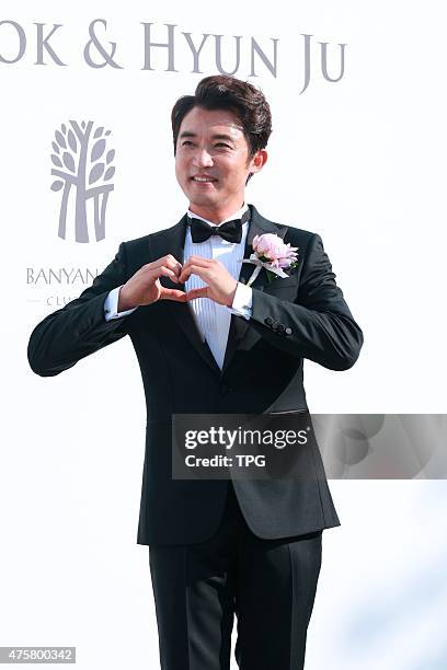 Ahn Jae Wook get married on 1th June, 2015 in Seoul, South Korea.