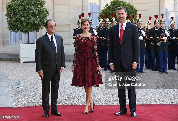 President of France François Hollande welcomes Her Majesty The Queen Letizia of Spain and His Majesty The King Felipe VI of Spain at the State Dinner...