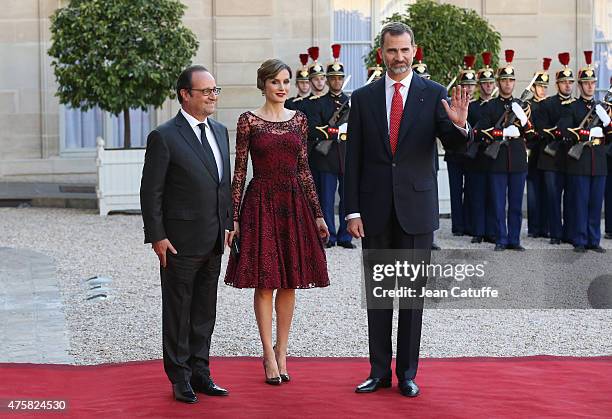 President of France François Hollande welcomes Her Majesty The Queen Letizia of Spain and His Majesty The King Felipe VI of Spain at the State Dinner...