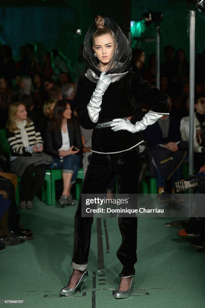 Jean Paul Gaultier : Runway - Paris Fashion Week Womenswear Fall/Winter 2014-2015