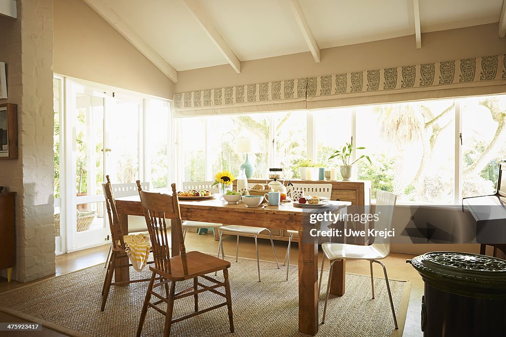 Living room with breakfast table