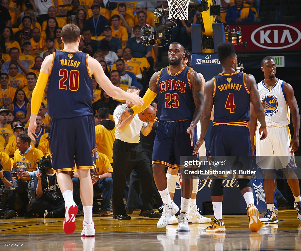 Cavaliers Roster 2015 Members of the Cleveland Cavaliers high-five during Game One of the ...