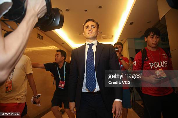 Fabio Cannavaro, Italy's World Cup winning captain and chief coach of Guangzhou Evergrande Taobao Football Club, says farewells with football fans...