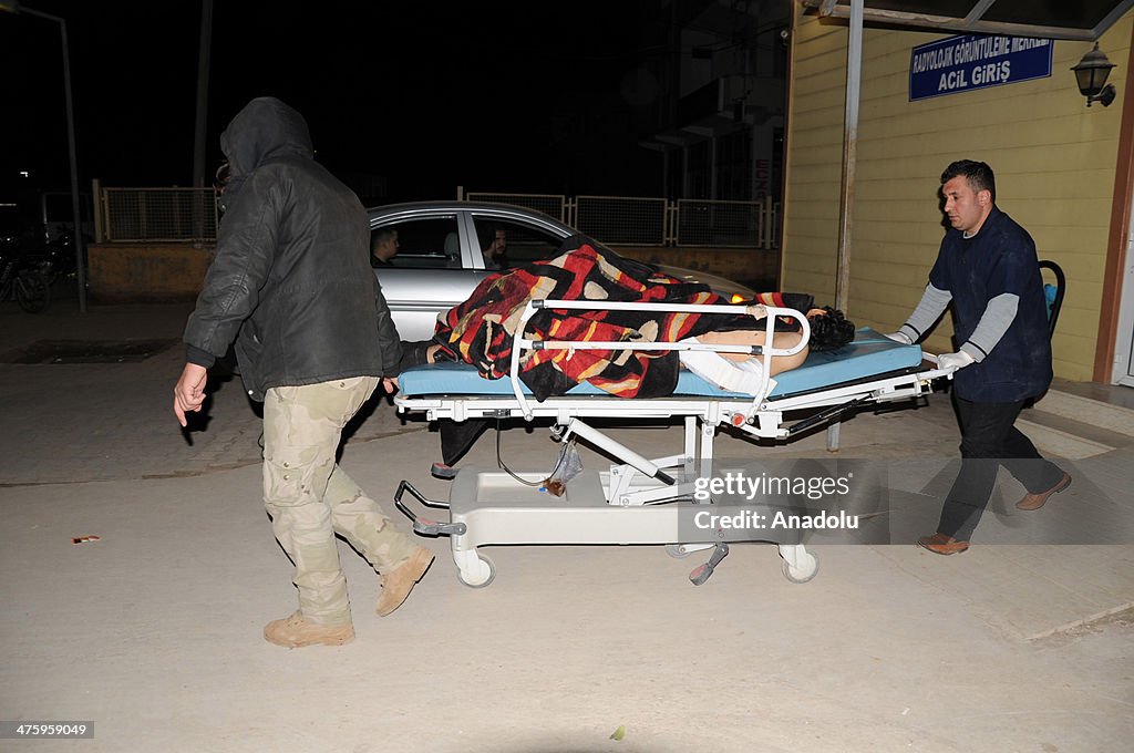 Syrians injured after barrel bomb attacks