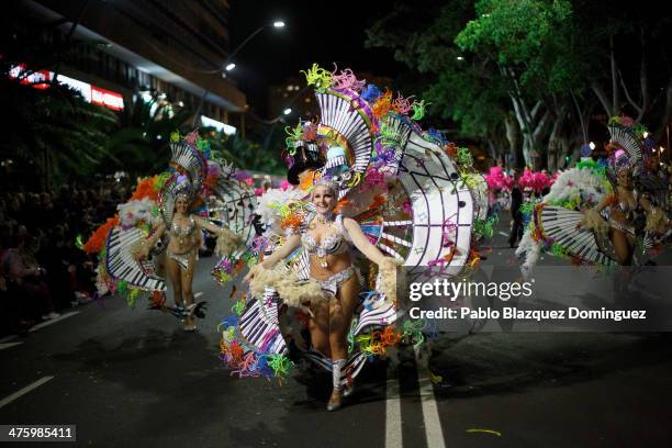 Members of 'Los Rumberos' troupe perform in the troupes dancing contest during the Santa Cruz de Tenerife Carnival on March 1, 2014 in Santa Cruz de...