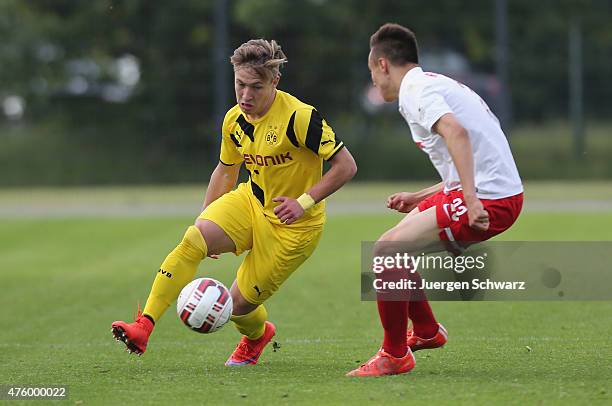 Felix Passlack of Dortmund and Dominik Franke of Leipzig fight for the ball during the B-Juniors Bundesliga Semi Final match between Borussia...