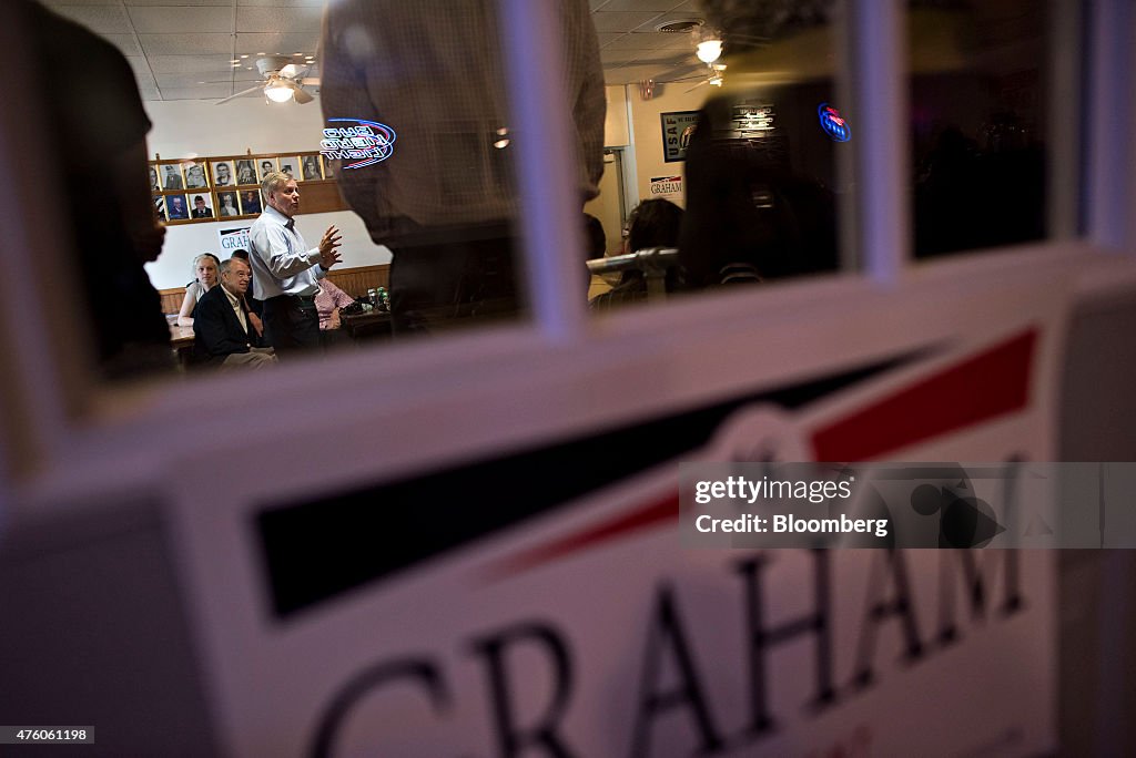 Republican Presidential Candidate Lindsey Graham Campaigns At A VFW Post