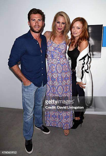 Actors Scott Eastwood, Alison Eastwood and Francesca Eastwood attend the Art for Animals fundraiser art event hosted by Alison Eastwood at De Re...