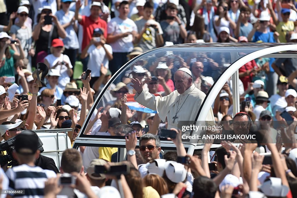 BOSNIA-VATICAN-RELIGION-POPE-VISIT