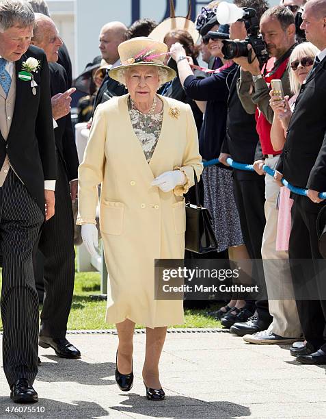 Queen Elizabeth II arrives on Derby Day at Epsom Racecourse on June 6, 2015 in Epsom, England.
