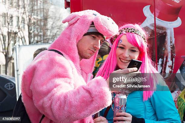 carnaval weiberfastnacht comemoração - carnival celebration event imagens e fotografias de stock