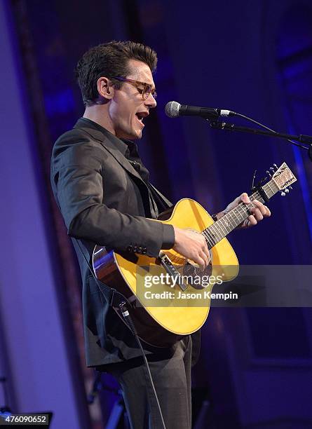 Musician John Mayer performs at the "Cool Comedy - Hot Cuisine" To Benefit The Scleroderma Research Foundation benefit at the Beverly Wilshire Four...