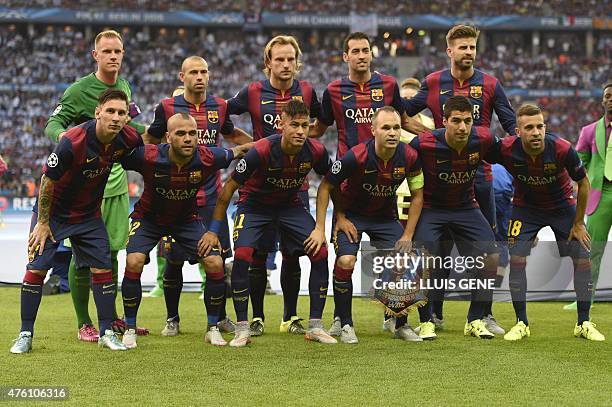 Barcelona's players pose for a team picture prior to the UEFA Champions League Final football match between Juventus and FC Barcelona at the Olympic...