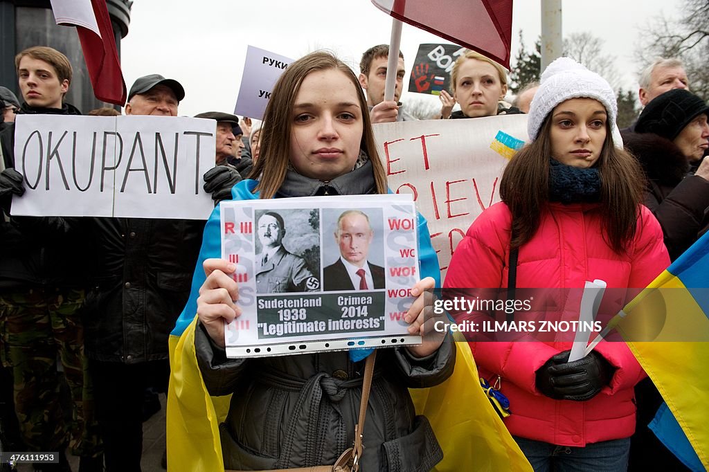 LATVIA-UKRAINE-RUSSIA-CRIMEA-PROTEST