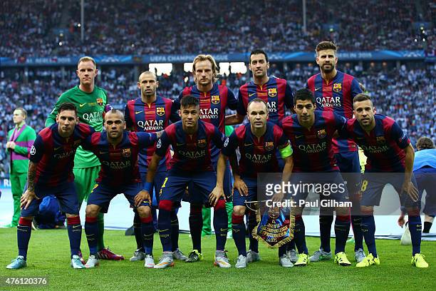 The Barcelona team lines up during the UEFA Champions League Final between Juventus and FC Barcelona at Olympiastadion on June 6, 2015 in Berlin,...
