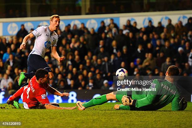 Harry Kane of Tottenham Hotspur misses a chance at goal during the Barclays Premier League match between Tottenham Hotspur and Cardiff City at White...