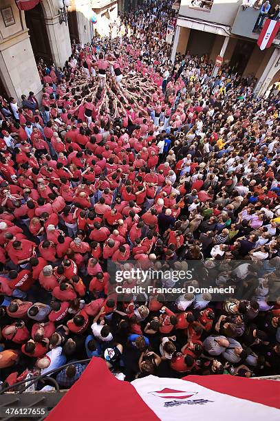 a valls, castells - castellers bildbanksfoton och bilder