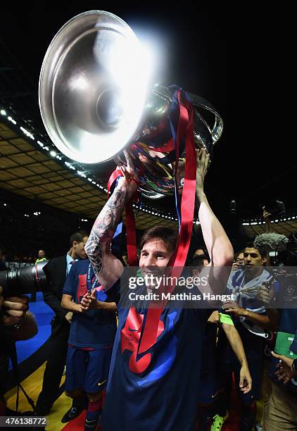 Barcelona 2015 Messi Photos and Premium High Res Pictures - Getty Images