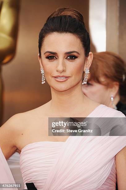 Actress Penelope Cruz attends the Oscars held at Hollywood & Highland Center on March 2, 2014 in Hollywood, California.