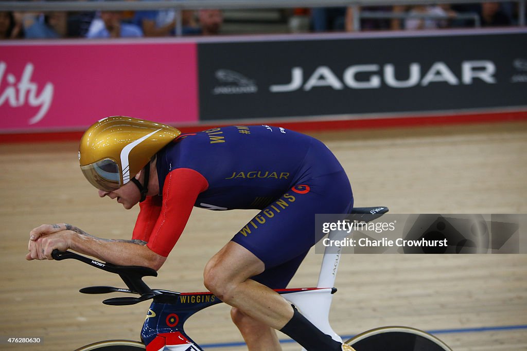 Sir Bradley Wiggins - UCI Hour Record Attempt