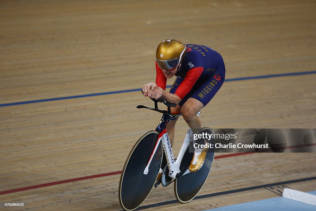 Sir Bradley Wiggins - UCI Hour Record Attempt