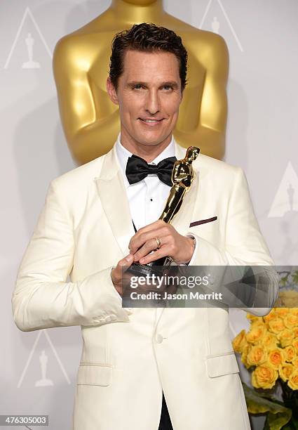 Actor Matthew McConaughey, winner of Best Performance by an Actor in a Leading Role poses in the press room during the Oscars at Loews Hollywood...