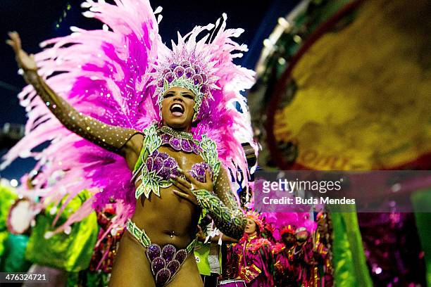 Queen of Percussion Evelyn Bastos of Mangueira during their parade at 2014 Brazilian Carnival at Sapucai Sambadrome on March 02, 2014 in Rio de...