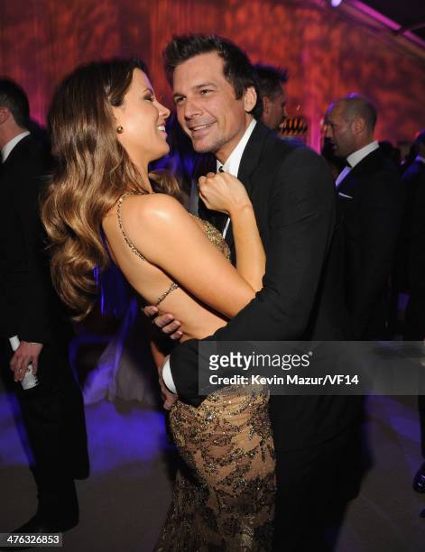 Len Wiseman and Kate Beckinsale attend the 2014 Vanity Fair Oscar Party Hosted By Graydon Carter on March 2, 2014 in West Hollywood, California.