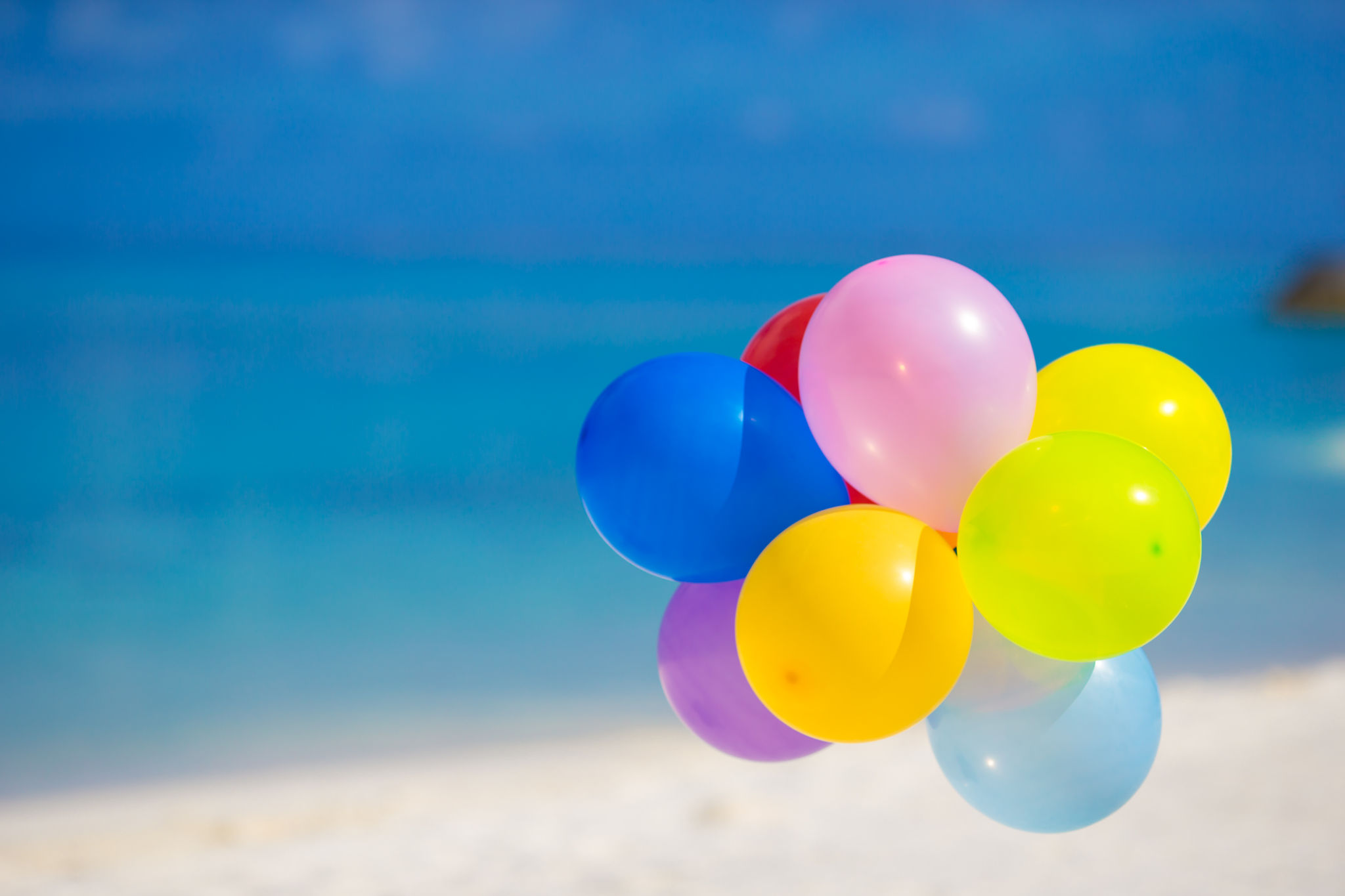 helium balloons beach