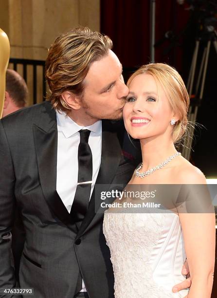 Actors Dax Shepard and Kristen Bell attend the Oscars held at Hollywood & Highland Center on March 2, 2014 in Hollywood, California.