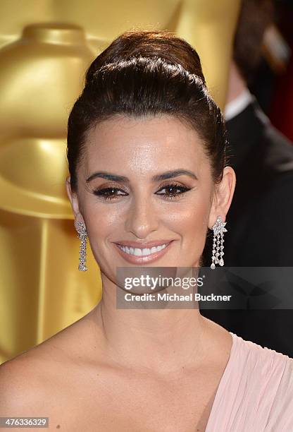 Actress Penelope Cruz attends the Oscars held at Hollywood & Highland Center on March 2, 2014 in Hollywood, California.