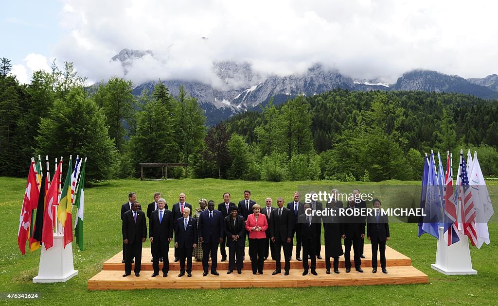 GERMANY-G7-SUMMIT-FAMILY-PICTURE