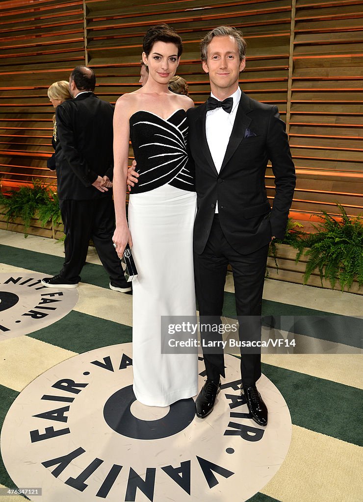 2014 Vanity Fair Oscar Party Hosted By Graydon Carter - Roaming Arrivals