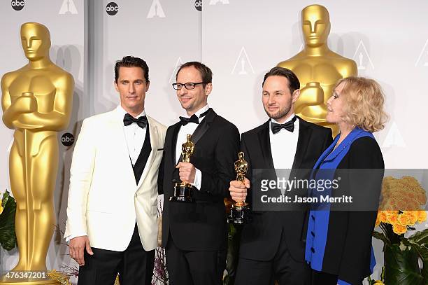 Actor Matthew McConaughey, Filmmakers Laurent Witz and Alexandre Espigares actress Kim Novak pose in the press room during the Oscars at Loews...