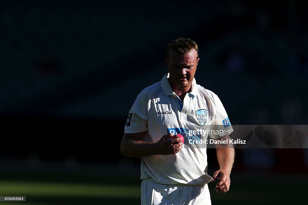 Sheffield Shield - Redbacks v Blues: Day 1