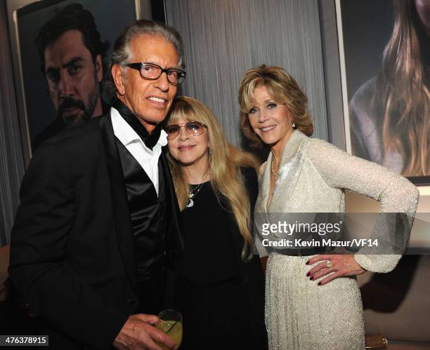 Richard Perry, Stevie Nicks and Jane Fonda attend the 2014 Vanity Fair Oscar Party Hosted By Graydon Carter on March 2, 2014 in West Hollywood,...