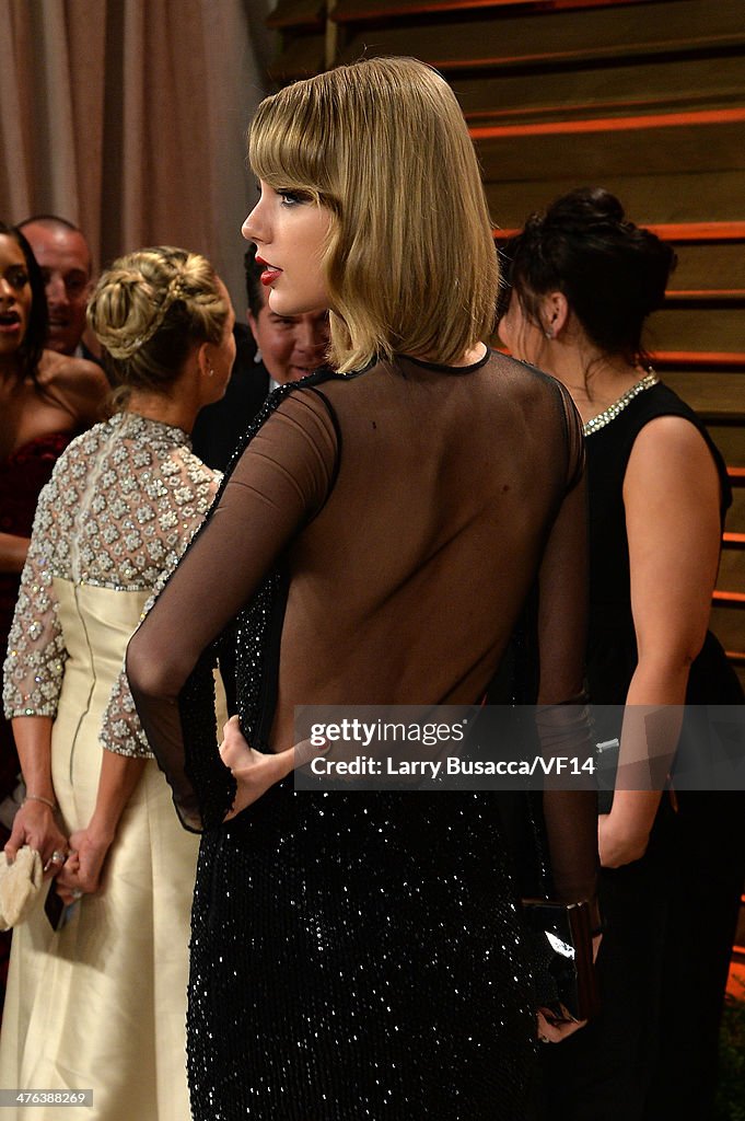 2014 Vanity Fair Oscar Party Hosted By Graydon Carter - Roaming Arrivals