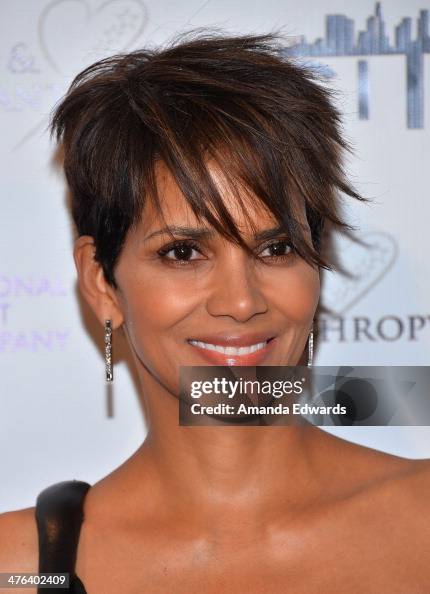 Actress Halle Berry arrives at the Fame & Philanthropy Post-Oscar