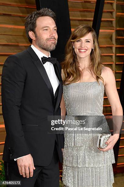 Actors Ben Affleck and Jennifer Garner attend the 2014 Vanity Fair Oscar Party hosted by Graydon Carter on March 2, 2014 in West Hollywood,...